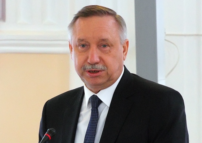 Губернатора Петербурга просят упростить процедуру смены управляющей компании