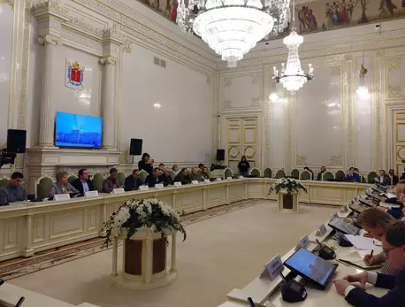 Депутат вейпам не рад: О чем говорили на заседании рабочей группы в ЗакСе : ЗакС.Ру : Статьи