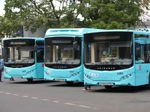 фото ЗакС У лазурного автобуса сработала система пожаротушения у метро "Проспект Ветеранов" фото ЗакС политика У лазурного автобуса сработала система пожаротушения у метро "Проспект Ветеранов"