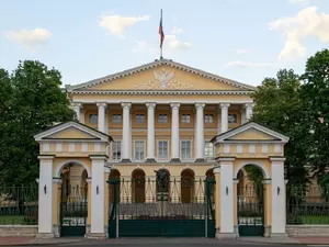 фото ЗакС Роман Пинус покинул комитет финансов Петербурга фото ЗакС политика Роман Пинус покинул комитет финансов Петербурга