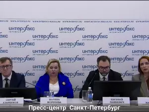фото ЗакС Петербург посетили около 400 тысяч иностранцев фото ЗакС политика Петербург посетили около 400 тысяч иностранцев