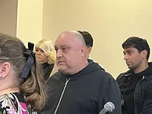 фото ЗакС Суд приговорил водителя автобуса по делу о смертельном ДТП на Ленинском фото ЗакС политика Суд приговорил водителя автобуса по делу о смертельном ДТП на Ленинском