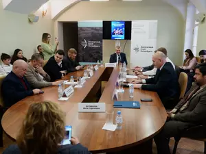 Партии приоткрывают штабы к выборам