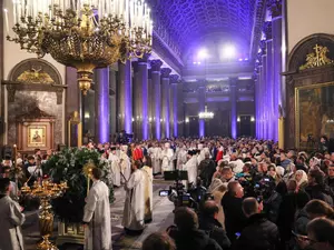 Более 200 тысяч человек пришли на рождественские богослужения в Петербурге