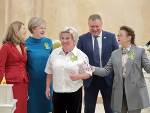 Кадры: Заседание ЗакСа 21 января