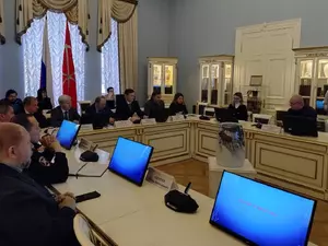 ЗакС обратится в ГАИ и Минтранс для изменения режима работы светофоров