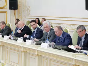 Комиссия ЗакСа не поддержала законопроект о бесплатных парковках у соцучреждений