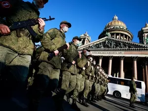 Единовременная выплата для контрактников увеличилась до 4,5 млн рублей