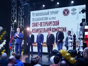 Мейксин открыл шахматный турнир Горизбиркома в Красногвардейском районе
