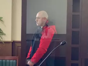 Петербуржец арестован на два месяца за нападение с ножом на стажера полиции