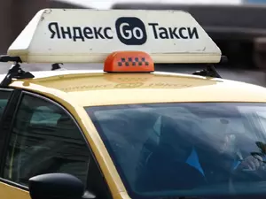 Зарплаты петербургских таксистов выросли до 179 тысяч рублей