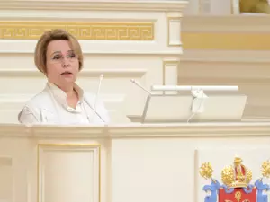 Детский омбудсмен Митянина в среду выступит перед депутатами Заксобрания