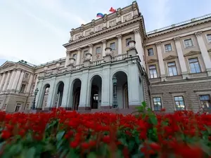 ЗакС утвердил обращение к министру транспорта об ограничениях для самокатов