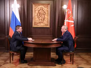 Беглов встретился с секретарем генсовета "Единой России" Якушевым в Смольном