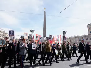 "Бессмертный полк" прошел по Невскому проспекту