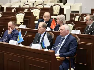 Петербургские депутаты обсудили межпарламентское сотрудничество в Калининграде