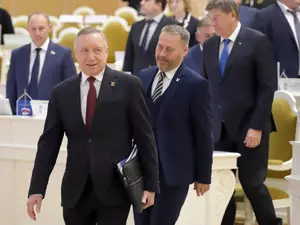Бельский еще не вручил подарок Беглову на 70-летие
