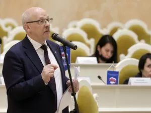 Петербургский депутат предложил обменять вейпы на настольные игры
