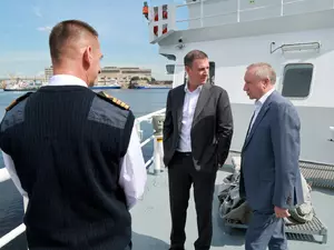 Патрушев и Беглов осмотрели рыбопромысловые судна на "Северной верфи"