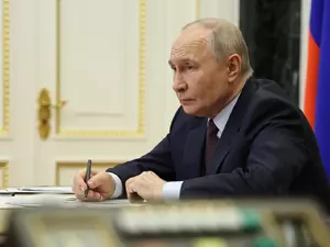 Путин установил в России День хоккея