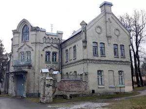 Суд дал собственнику три года на реставрацию усадьбы Кокорева в Пушкине