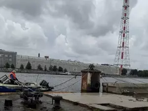Ущерб Большой Невке от затонувшего дебаркадера оценили в 73 млн рублей