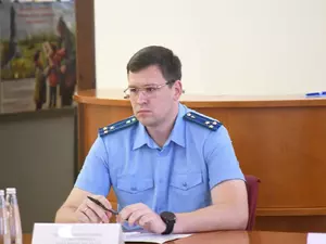 Гуришев представил нового прокурора Выборгского района Егорова