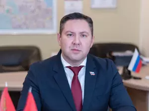 Глава МО "Остров Декабристов" Захаров покинул пост