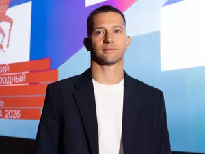 Экс-вратарь "Зенита" Кержаков пожаловался на разбитую дорогу в МО "Коломяги"
