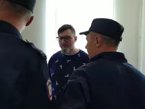 Градозащитник Мухин получил иск за посты о работах в доме на Добролюбова