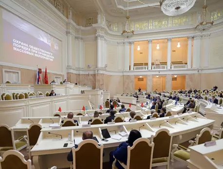 ЗакС и почетные граждане Петербурга : ЗакС.Ру : Статьи