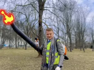 фото ЗакС Глава МО "Северный" снялся в клипе про субботник фото ЗакС политика Глава МО "Северный" снялся в клипе про субботник