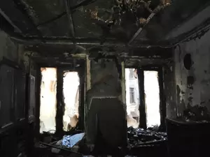 фото ЗакС Прокуратура устанавливает причины пожара на Лахтинской улице фото ЗакС политика Прокуратура устанавливает причины пожара на Лахтинской улице