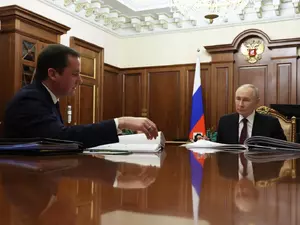 Путин в разговоре с Цыбульским: "Надо людей вытаскивать из бараков"