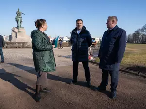 Разумишкин на Сенатской площади дал старт месячнику по благоустройству