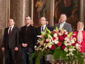 Бельский и Пиотровский посетили пасхальную службу в Казанском соборе