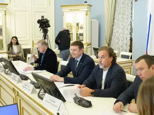 В ЗакСе обсудили синхронизацию автобусов и электричек в Петербурге