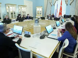 Депутаты ЗакСа хотят проверять школьников и студентов на наркотики