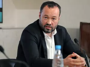 Анохин поддержал идею об отмене нотариального заверения сборщиков подписей