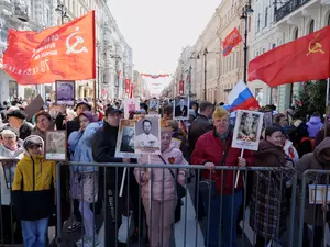 Смирнов: Роспотребнадзор согласовал "Бессмертный полк" в Петербурге