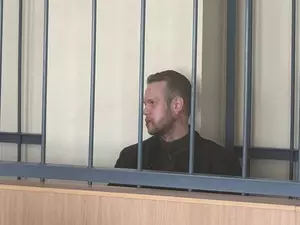 Суд в Петербурге отправил в СИЗО обвиняемого в покушении на убийство девушки