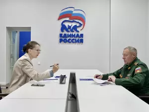 Коган и Кондратьева заявились в ЗакС по общегородскому списку ЕР