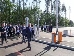 Беглов торжественно открыл парковку в Курортном районе