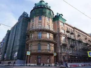 Началась реставрация дома Дернова на Таврической улице