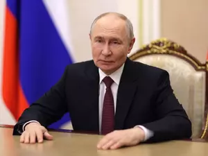 Путин поздравил комитет по внешним связям Петербурга с 35-летием работы