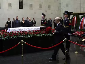Путин простился с экс-главой Минобороны Сергеем Ивановым