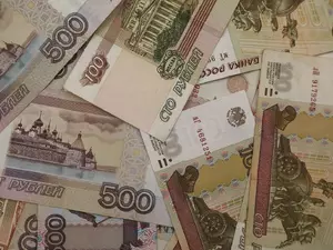 Средняя зарплата в Петербурге в апреле превысила 128 тысяч рублей