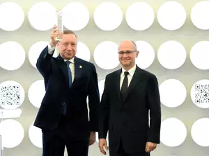 Беглов поздравил Сергея Кириенко с днем рождения