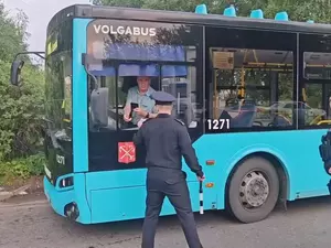 Полиция проверила более 300 автобусов и выявила 40 неисправных