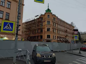 У дома на Большой Зелениной частично открыли движение